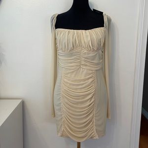 Pretty Little Thing creme dress w/ ruching. Size 8. Super flattering